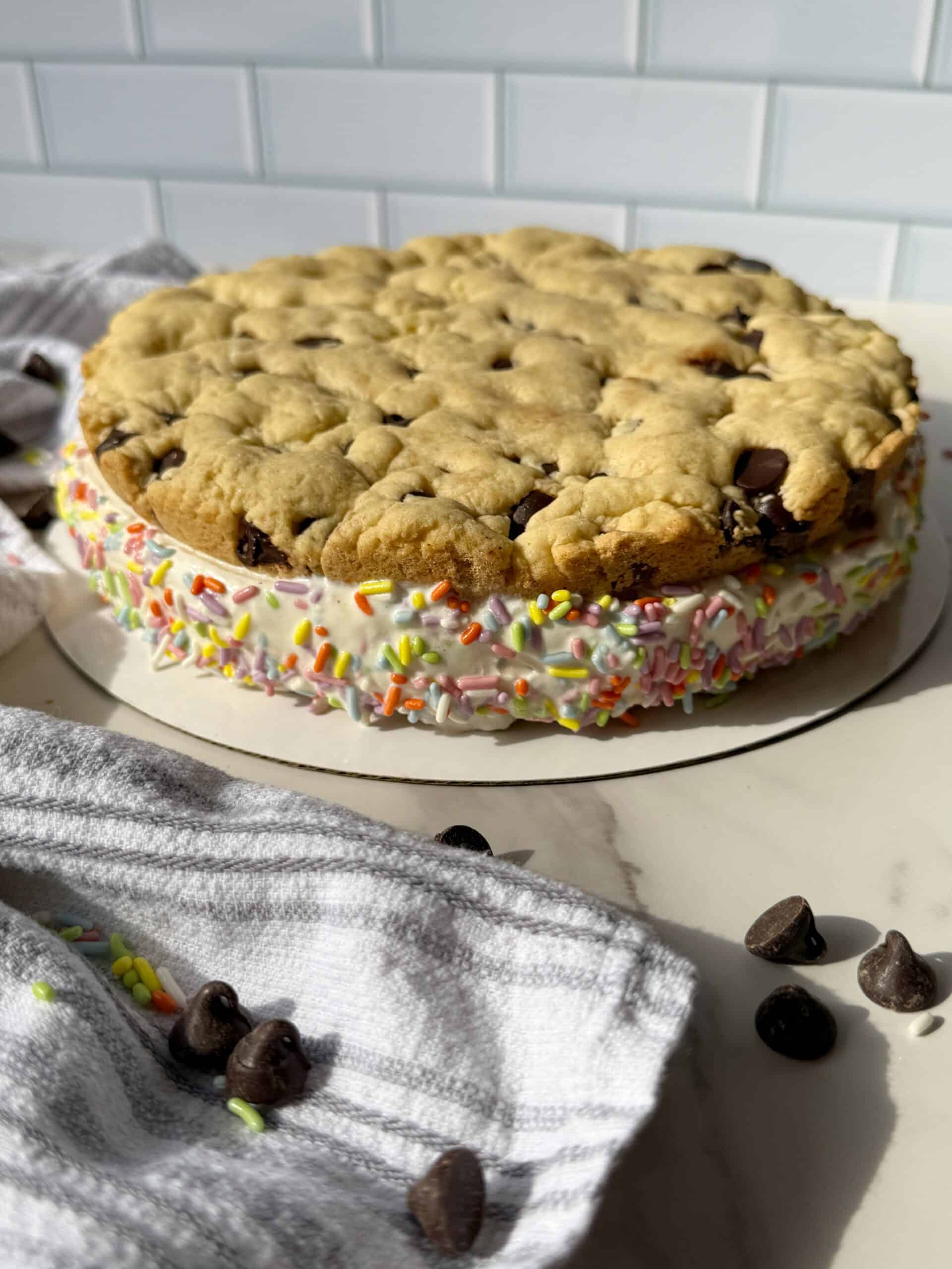 how to cut ice cream cake